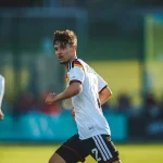 HSV: Danach EM-Held! Irre Trikotpanne von HSV-Stürmer - BILD