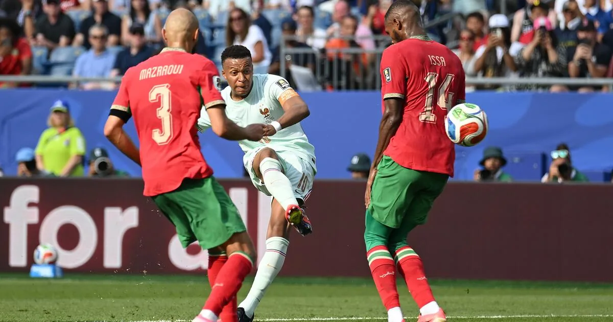 Frankreich im WM-Halbfinale! Mbappé trifft und muss verletzt raus - BILD