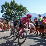 Tadej Pogacar: Etappensieg in schwarzer Hose trotz Virus im Team - BILD