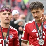 Tom Bischof machte einst den Karten-Jubel: FC Bayern-Star enthüllt Uno-Deal - BILD