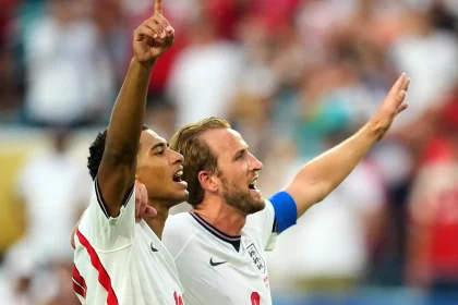 "Ball fällt aus Himmel": Norwegen fassungslos nach Englands Kabel-Tor und WM-Aus - n-tv.de