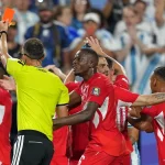 Regelhüter geben schwere WM-Panne zu! Embolo hätte nicht Gelb-Rot sehen dürfen - BILD