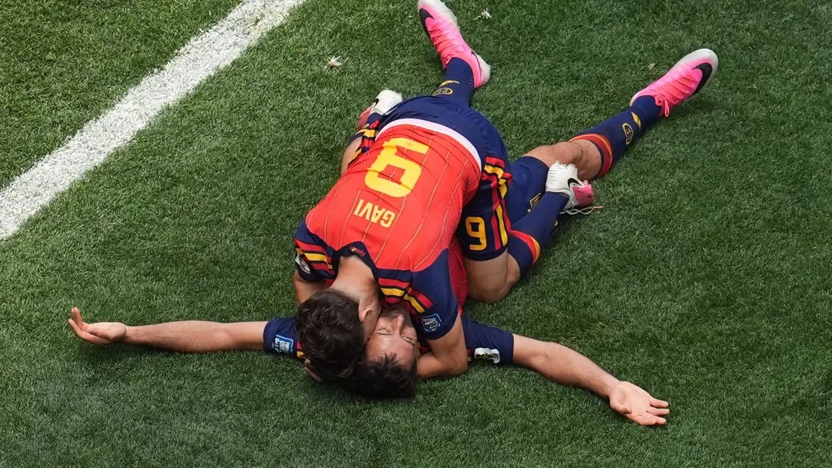 WM 2026: Wieder Schiri-Wirbel um Cucurella!