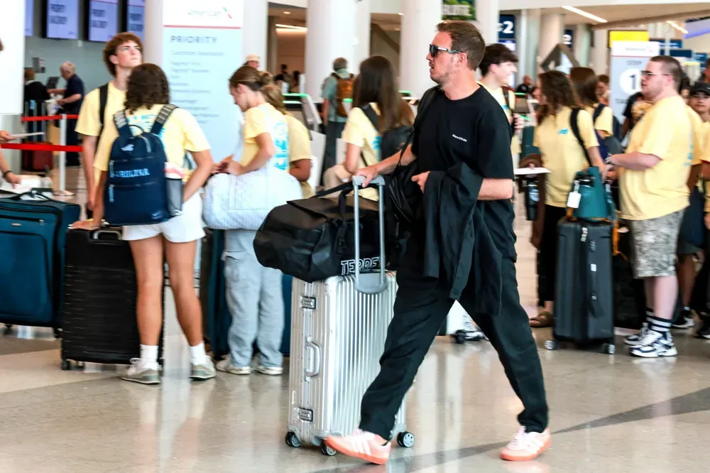 So stieg Bundestrainer Nagelsmann in Charlotte ins Flugzeug. Mittlerweile ist er in Deutschland gelandet