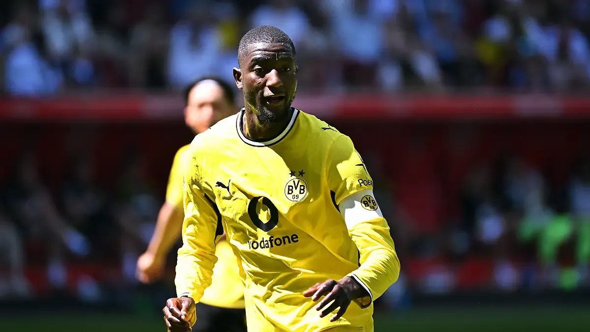 Fussball-3-Liga-Deutschland-Herren-Saison-2026-2027-Testspiel-Merkur-Spiel-Arena-Duesseldorf-Fortuna-Duesseldorf-Borussia-Dortmund-2-1-Serhou-Guirassy-BVB-Aktion-Einzelbild-Soccer-3rd-Division-Germany-Men-s-20262027-Season-Friendly-Match-Merkur-Spiel-Arena-Duesseldorf-Fortuna-Duesseldorf-vs